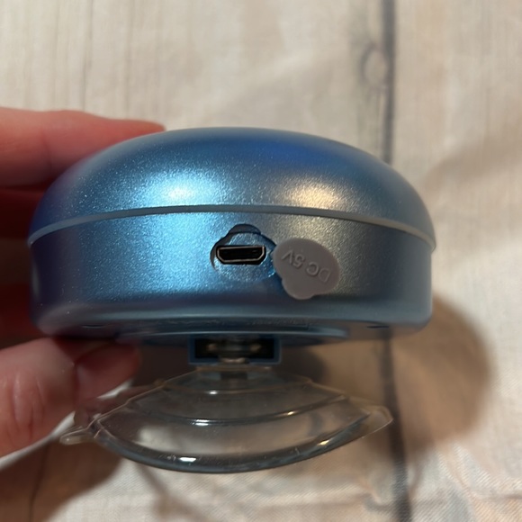 ijoy Aqua Chroma Bluetooth Wireless Splashproof Speaker - Picture 9 of 9